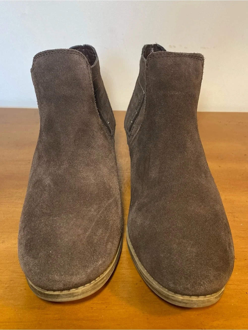 Skechers Women’s 9.5 Cooled Memory Foam Brown Ankle Boots Booties Suede Low Heel